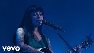 Mon Laferte  Flaco En Vivo [upl. by Aierbma]