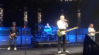 Status Quo Hammersmith Apollo 150313 pro sound  Is there a better way [upl. by Silsbye976]